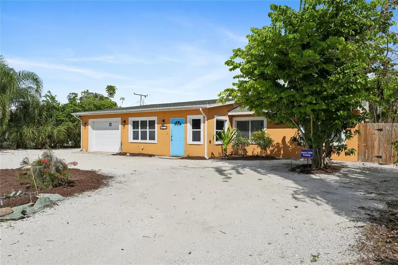 8479 PINEWOOD ROAD, SARASOTA