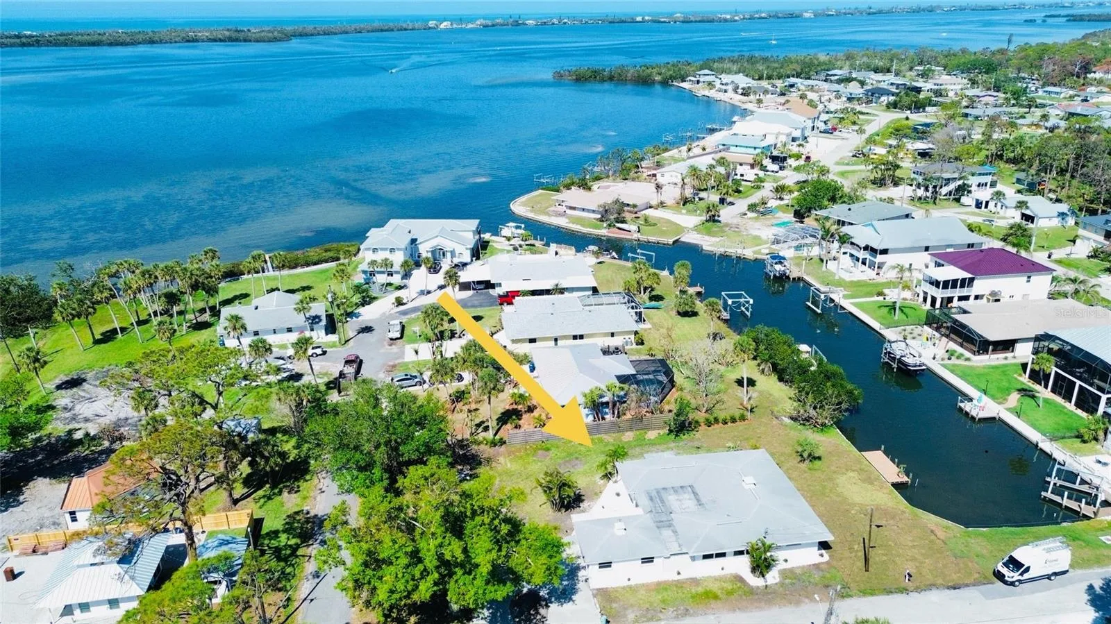 Less than 30 seconds to Lemon Bay - NO BRIDGES!!
