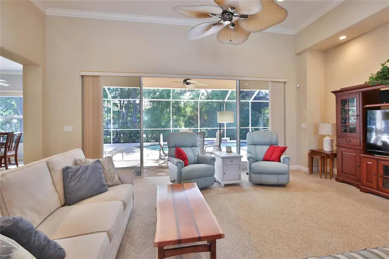 6921 CONESTOGA PLACE, BRADENTON, photo 5 of 36