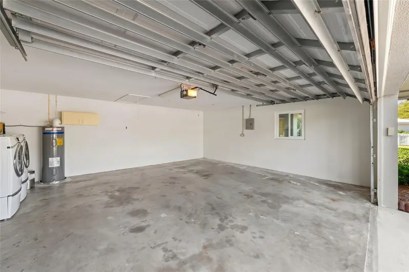 Thumbnail 38