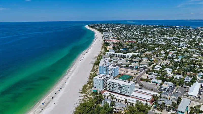 5390 GULF DRIVE, HOLMES BEACH