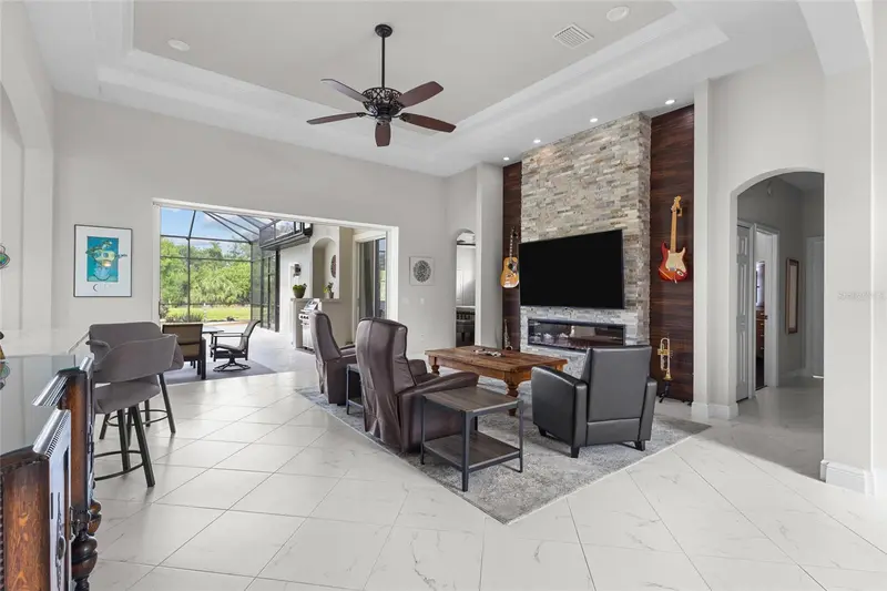 7622 DESERT INN WAY, LAKEWOOD RANCH, photo 4 of 76