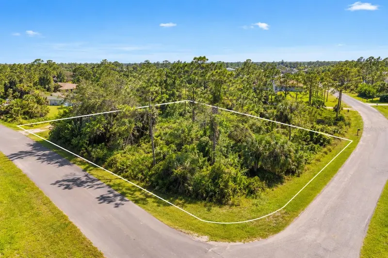 COLONY CIRCLE, NORTH PORT