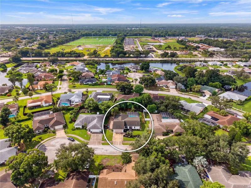 2014 COUNTRY MEADOWS LANE, SARASOTA, photo 3 of 60