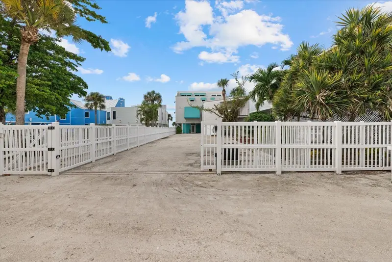 214 TENACITY LANE, SARASOTA, photo 3 of 79