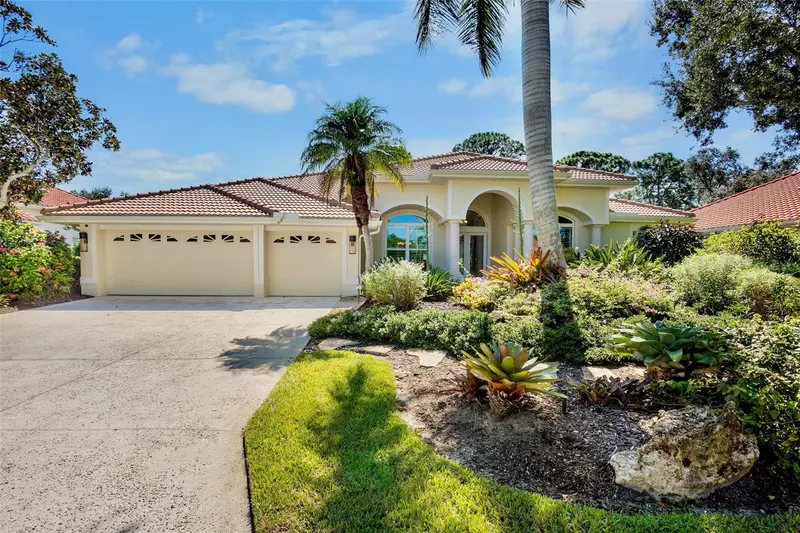 4804 BENCHMARK COURT, SARASOTA, photo 2 of 60