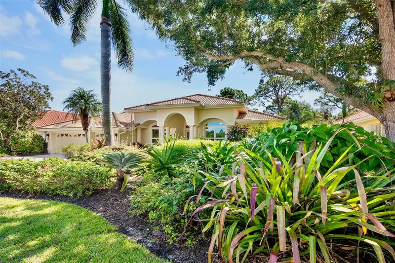 4804 BENCHMARK COURT, SARASOTA, photo 3 of 60