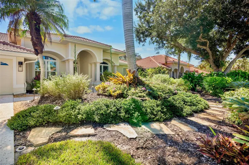 4804 BENCHMARK COURT, SARASOTA, photo 4 of 60