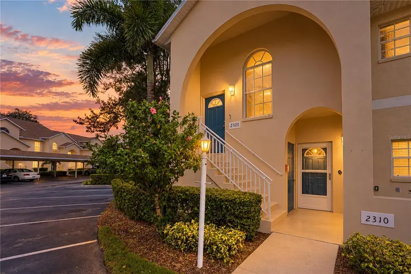8389 WINGATE DRIVE #2320, SARASOTA