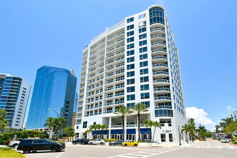 1233 GULFSTREAM AVENUE #1404, SARASOTA, photo 4 of 15