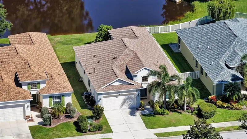 15213 BLUE FISH CIRCLE, LAKEWOOD RANCH, photo 2 of 38