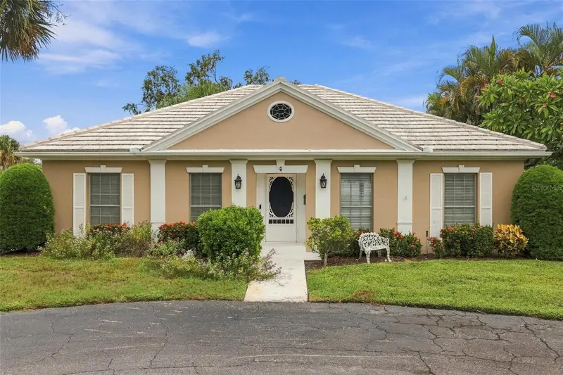 4 ANTIGUA CIRCLE #6, ENGLEWOOD