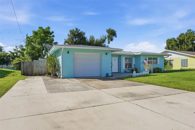 630 DARWIN ROAD, VENICE, photo 3 of 45