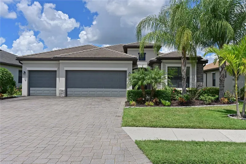11525 AUTUMN LEAF WAY, BRADENTON, photo 2 of 34