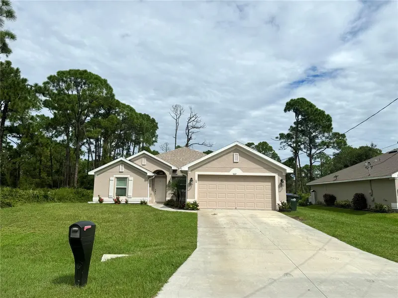 5672 KUMQUAT AVENUE, NORTH PORT