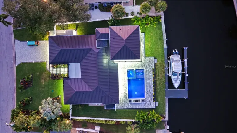 809 IDLEWILD WAY, SARASOTA, photo 5 of 47
