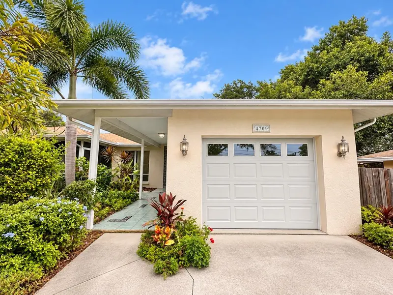4709 BROOKSDALE DRIVE, SARASOTA