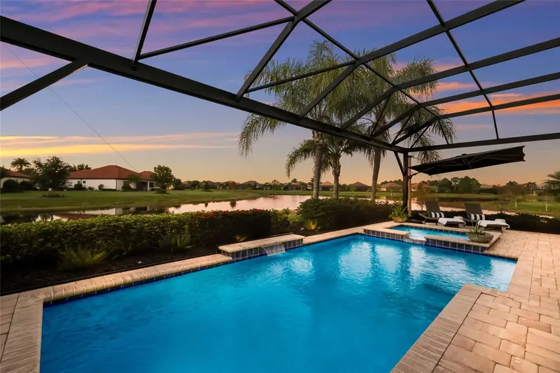 15721 CASTLE PARK TERRACE, LAKEWOOD RANCH, photo 3 of 100