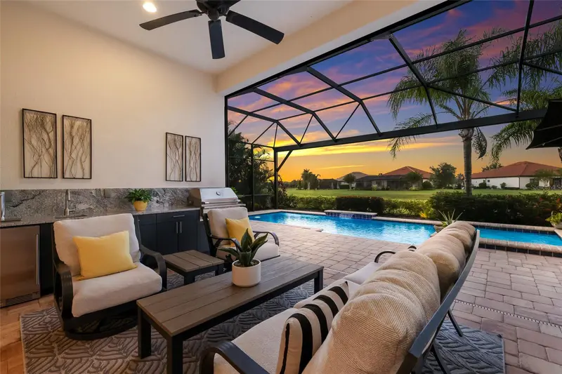 15721 CASTLE PARK TERRACE, LAKEWOOD RANCH, photo 5 of 100