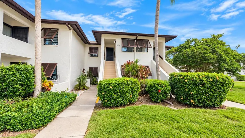 4519 LONGWATER #10, SARASOTA