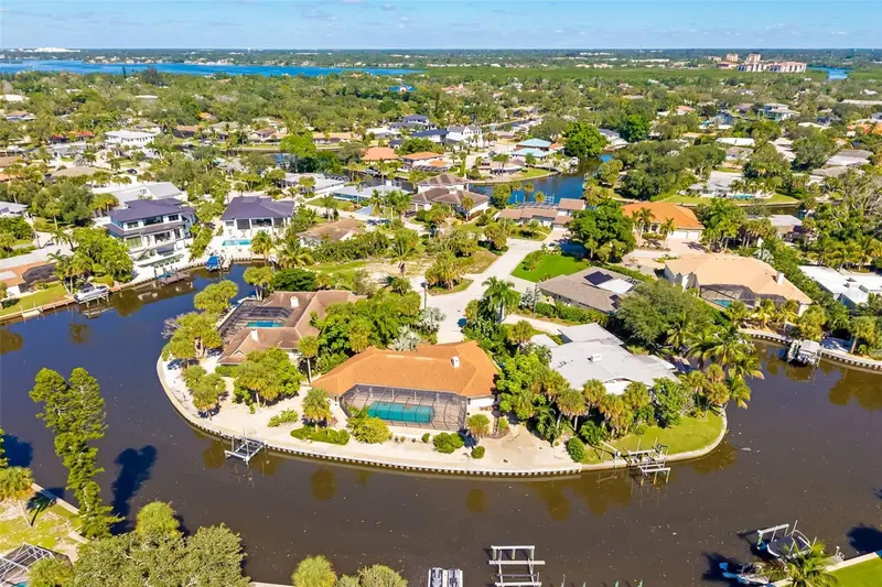 5456 AZURE WAY, SARASOTA, photo 3 of 45