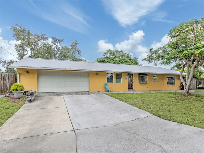 990 FLORENCE STREET, NOKOMIS