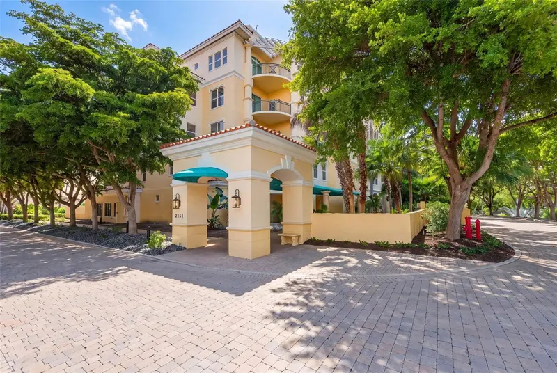 2151 GULF OF MEXICO DRIVE #4, LONGBOAT KEY, photo 3 of 97