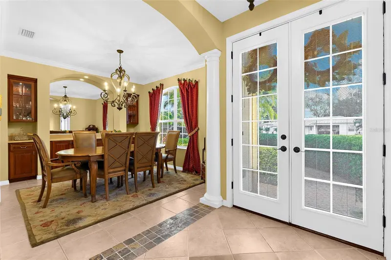 2524 JEFFERSON CIRCLE, SARASOTA, photo 2 of 28