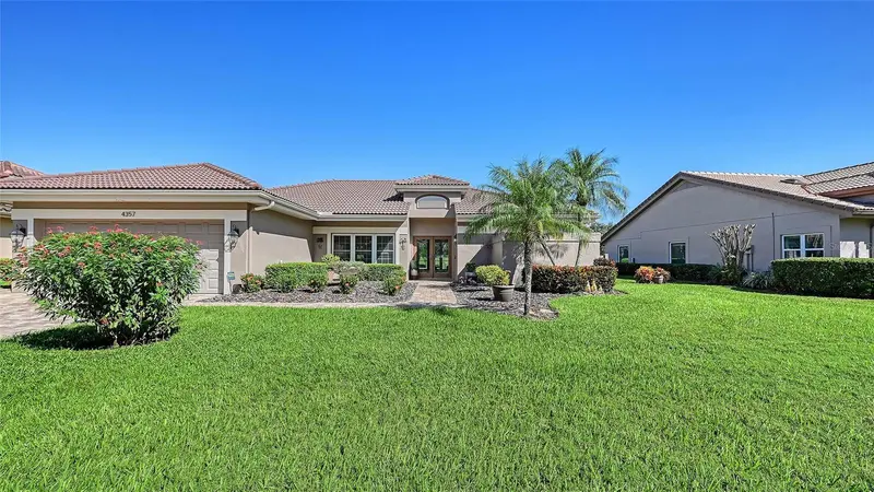 4357 HIGHLAND OAKS CIRCLE, SARASOTA, photo 2 of 43