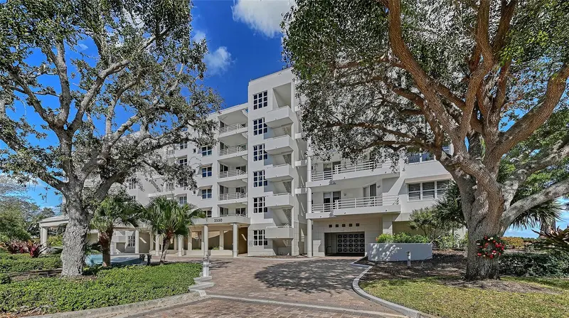 2550 HARBOURSIDE DRIVE #334, LONGBOAT KEY