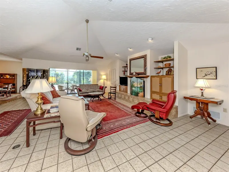 1250 WATERSIDE LANE, VENICE, photo 3 of 32