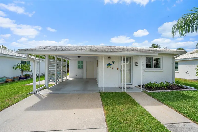 738 SPANISH DRIVE #98, LONGBOAT KEY