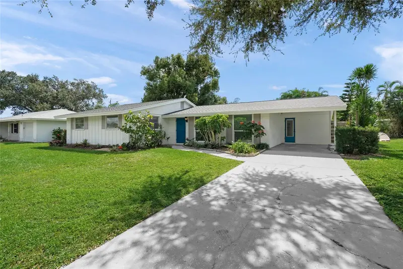 3185 REGATTA CIRCLE, SARASOTA