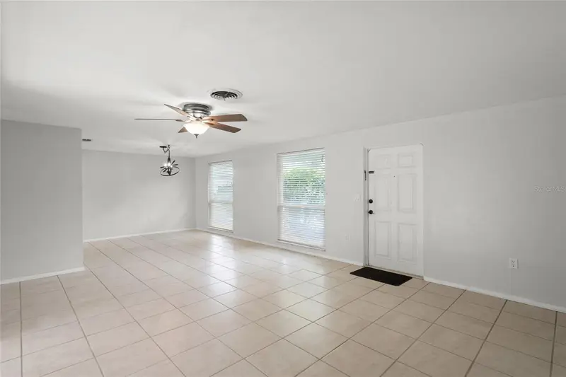 3185 REGATTA CIRCLE, SARASOTA, photo 2 of 31