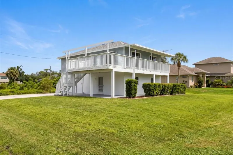 4104 STROMBUS ROAD, VENICE