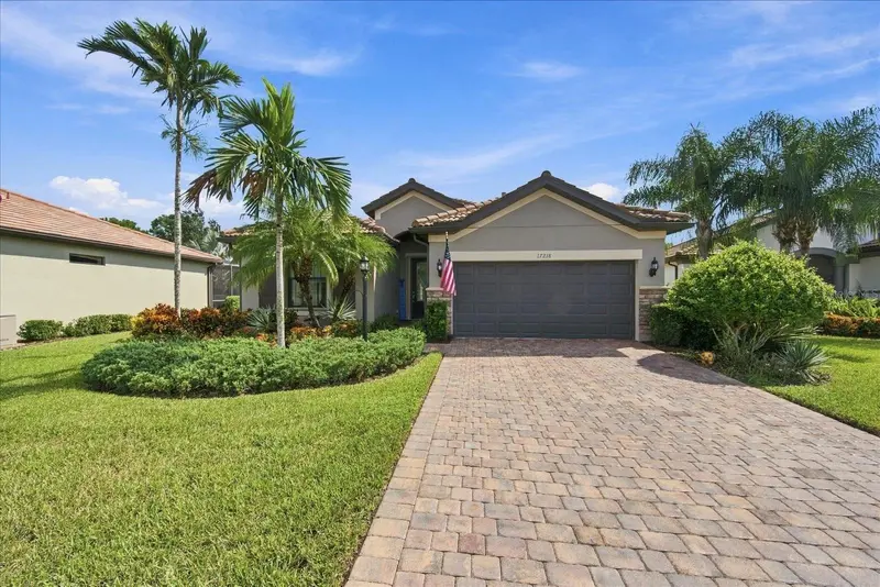 17218 SEAFORD WAY, LAKEWOOD RANCH, photo 2 of 98