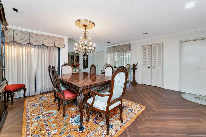 Thumbnail 28