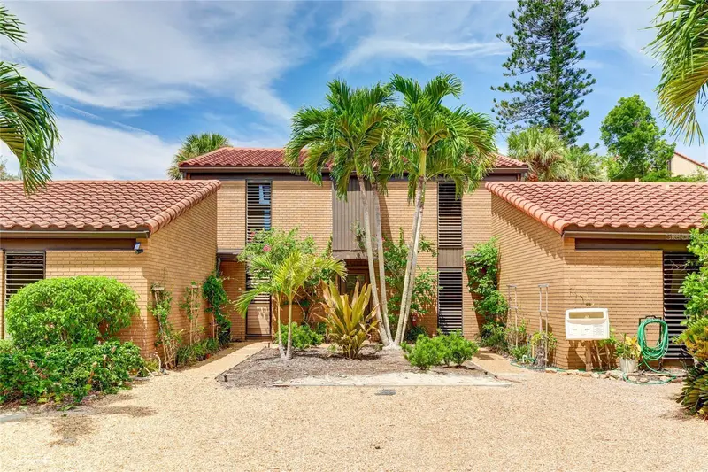 11 SANDY COVE ROAD #8F, SARASOTA
