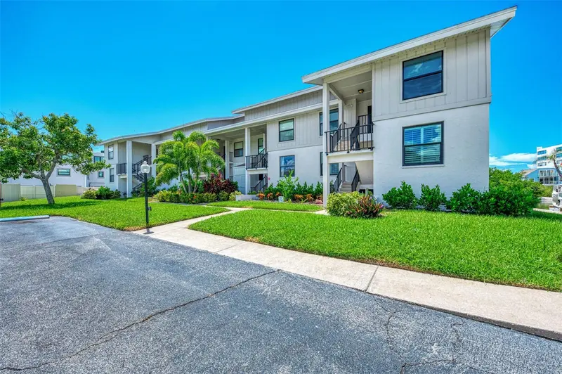 9226 MIDNIGHT PASS ROAD #4A, SARASOTA