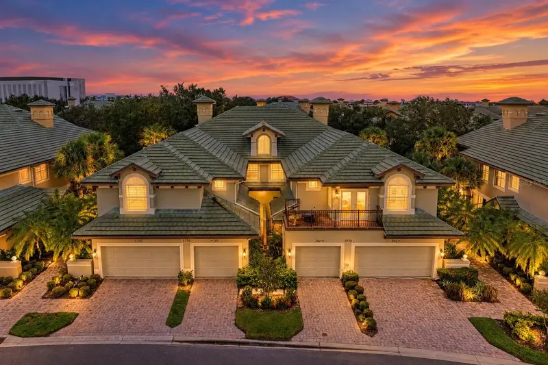 6536 MOORINGS POINT CIRCLE #101, LAKEWOOD RANCH