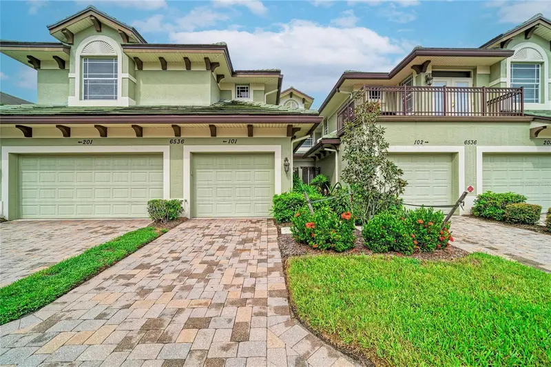 6536 MOORINGS POINT CIRCLE #101, LAKEWOOD RANCH, photo 3 of 60