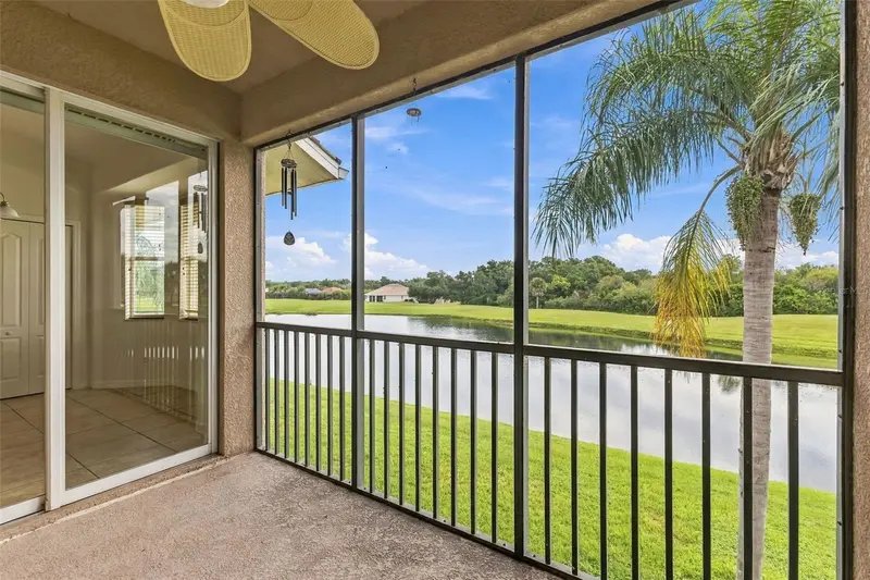 1003 FAIRWAYCOVE LANE #207, BRADENTON, photo 5 of 45