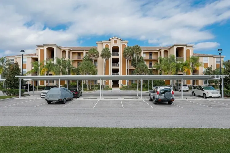 8403 GRAND ESTUARY TRAIL #105, BRADENTON