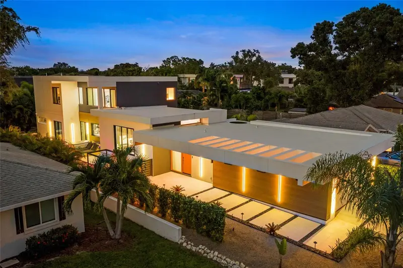 2149 HYDE PARK STREET, SARASOTA