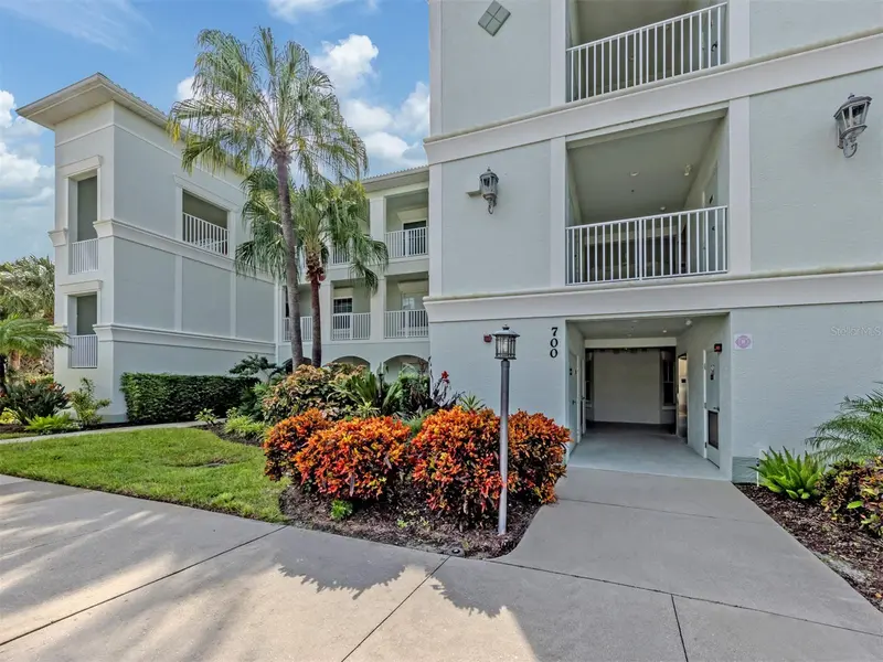 700 GARDENS EDGE DRIVE #721, VENICE, photo 2 of 68