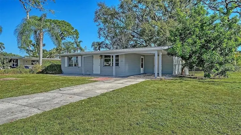5529 NUTMEG AVENUE, SARASOTA