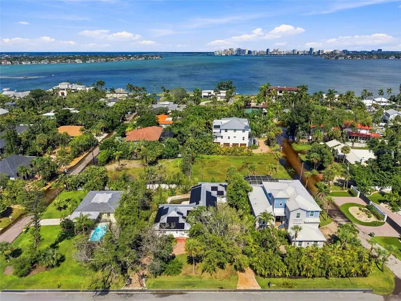617 SIESTA DRIVE, SARASOTA, photo 2 of 10
