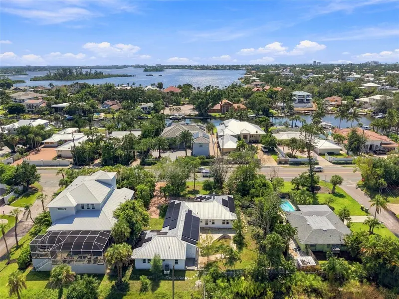 617 SIESTA DRIVE, SARASOTA, photo 5 of 10