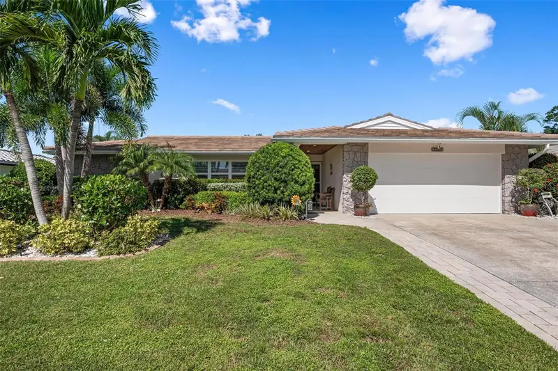 3323 SPRING MILL CIRCLE, SARASOTA, photo 2 of 44
