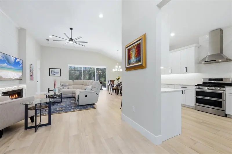 6514 OAKLAND HILLS DRIVE, LAKEWOOD RANCH, photo 5 of 55